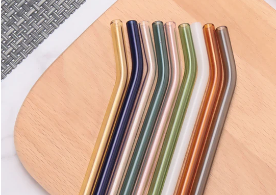 8 Reasons Reusable Glass Straws are Better than Plastic