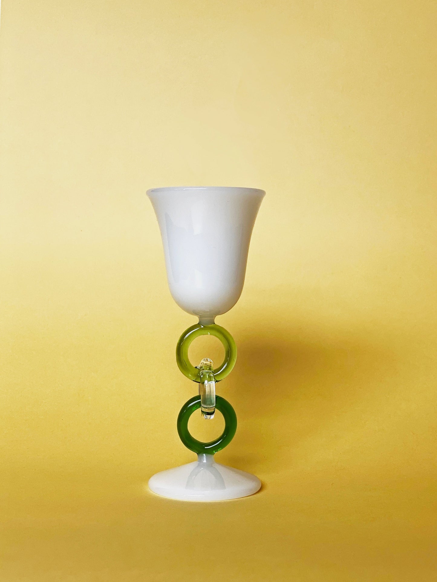 limited-edition-link-collection-elegant-handcrafted-green-link-wine-glass