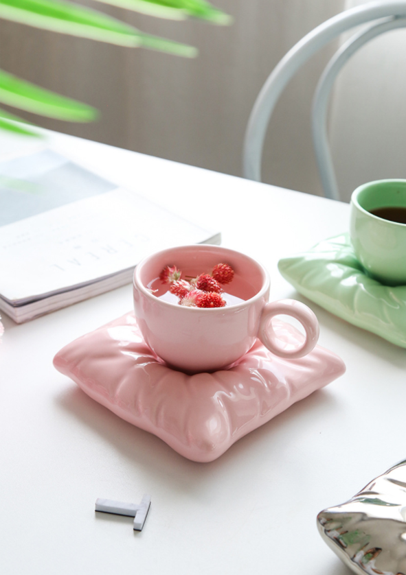 ceramic mug, ceramic cup with pillow coaster, ceramic coffee cup, 